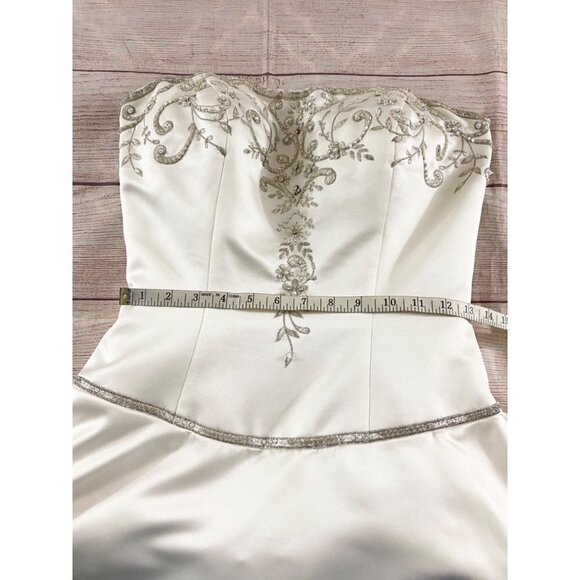 Casablanca Bridal Strapless Embroidered Satin Wedding Dress - Medium - Picture 8 of 15